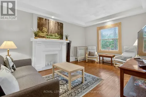 64 Delaware Avenue South Ottawa ON K2P 0Z3