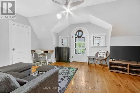 64 Delaware Avenue South Ottawa ON K2P 0Z3