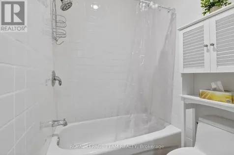 64 Delaware Avenue South Ottawa ON K2P 0Z3