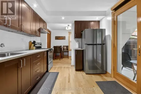 64 Delaware Avenue South Ottawa ON K2P 0Z3