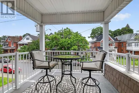 64 Delaware Avenue South Ottawa ON K2P 0Z3