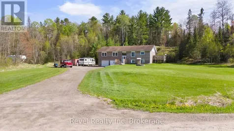 471 Lindquist Line Powassan ON P0H 1Z0