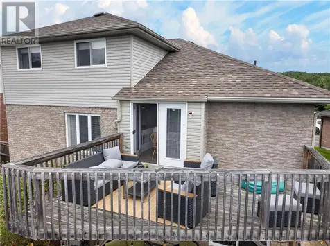 8 Winfield Lane Sudbury ON P3A 6E1