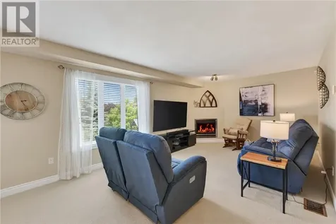 8 Winfield Lane Sudbury ON P3A 6E1