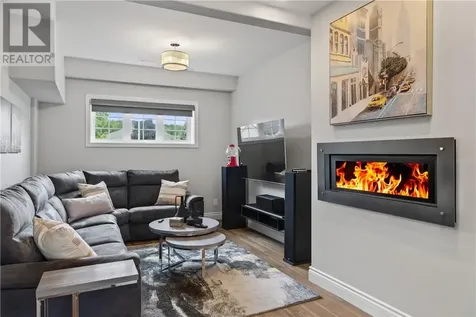 8 Winfield Lane Sudbury ON P3A 6E1