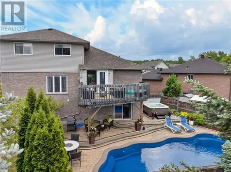 8 Winfield Lane Sudbury ON P3A 6E1