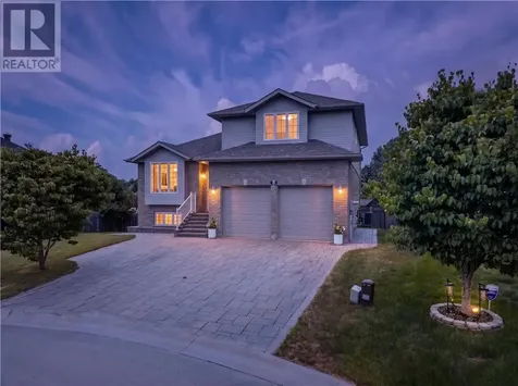 8 Winfield Lane Sudbury ON P3A 6E1