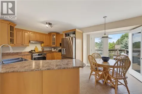 8 Winfield Lane Sudbury ON P3A 6E1