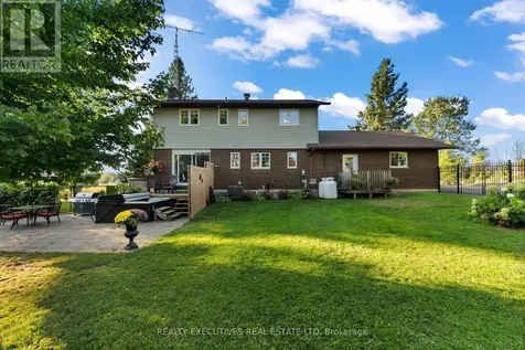 28 Anglican Church Road Rideau Lakes ON K0G 1L0