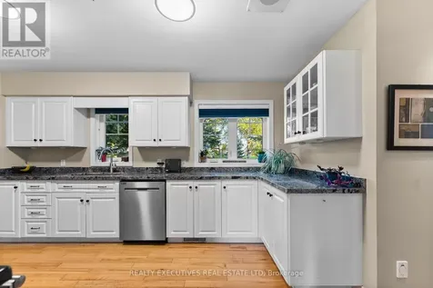 28 Anglican Church Road Rideau Lakes ON K0G 1L0