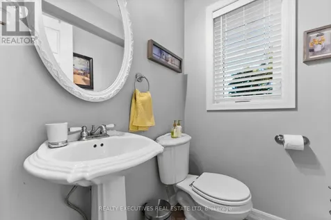 28 Anglican Church Road Rideau Lakes ON K0G 1L0