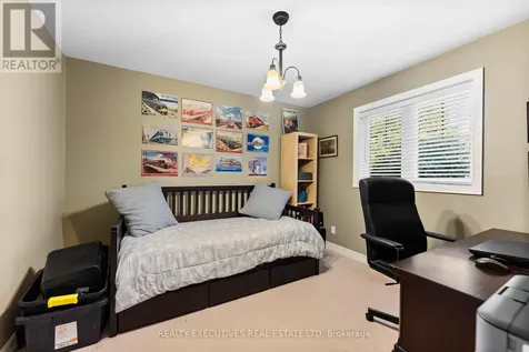 28 Anglican Church Road Rideau Lakes ON K0G 1L0