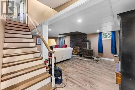 28 Anglican Church Road Rideau Lakes ON K0G 1L0