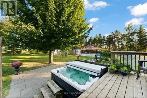 28 Anglican Church Road Rideau Lakes ON K0G 1L0