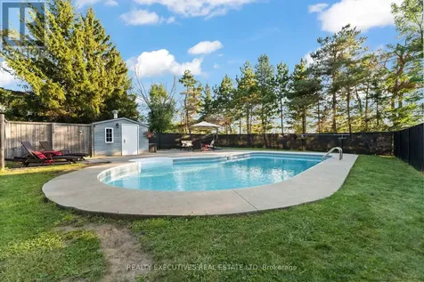 28 Anglican Church Road Rideau Lakes ON K0G 1L0