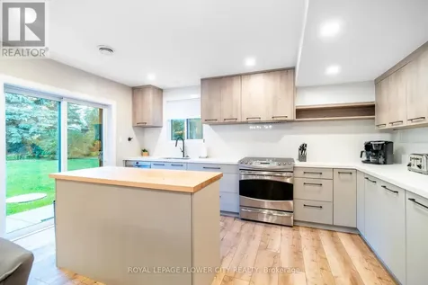 734 Mountain Road Collingwood ON L9Y 5G1