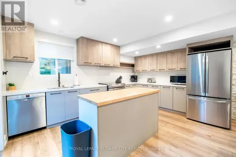 734 Mountain Road Collingwood ON L9Y 5G1