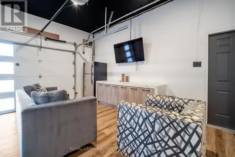 734 Mountain Road Collingwood ON L9Y 5G1
