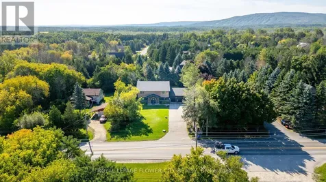 734 Mountain Road Collingwood ON L9Y 5G1