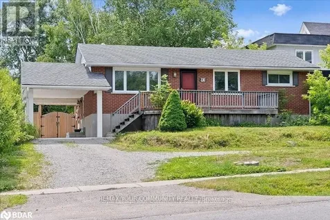 93 Westmount Drive South Orillia ON L3V 6E2
