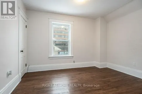 2-94 Scott Street Kitchener ON N2H 2R5