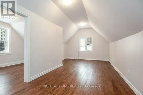 2-94 Scott Street Kitchener ON N2H 2R5