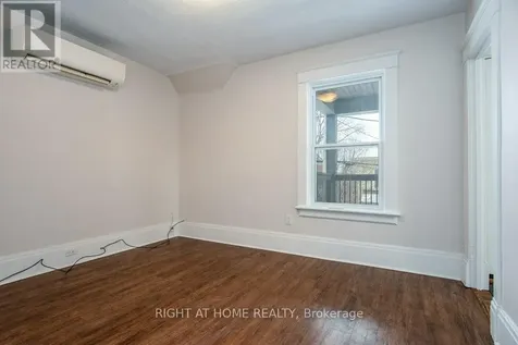 2-94 Scott Street Kitchener ON N2H 2R5