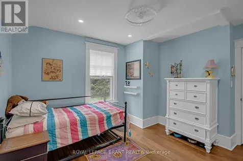 11 Tutela Heights Road Brantford ON N3T 1A2