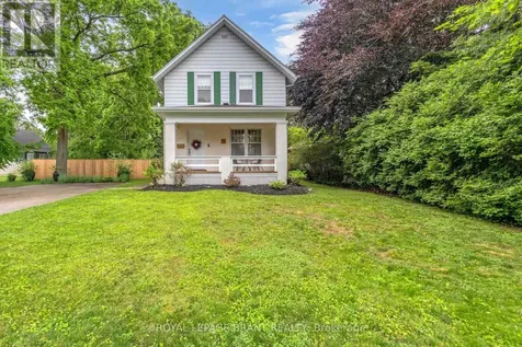 11 Tutela Heights Road Brantford ON N3T 1A2