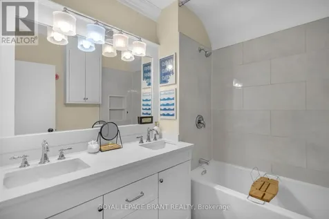 11 Tutela Heights Road Brantford ON N3T 1A2