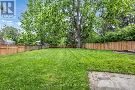 11 Tutela Heights Road Brantford ON N3T 1A2