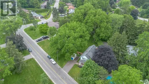 11 Tutela Heights Road Brantford ON N3T 1A2