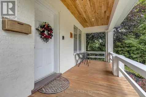 11 Tutela Heights Road Brantford ON N3T 1A2
