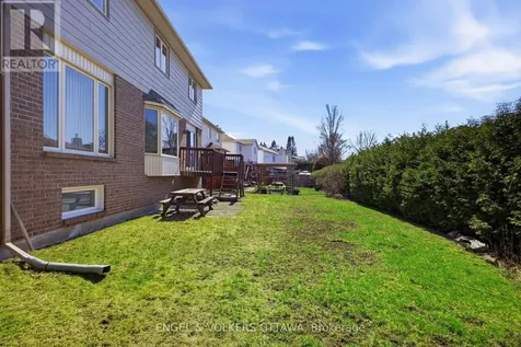3 Balding Crescent Ottawa ON K2K 2L4