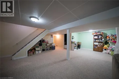 118 Greenfield Road Brantford ON N3R 7C8