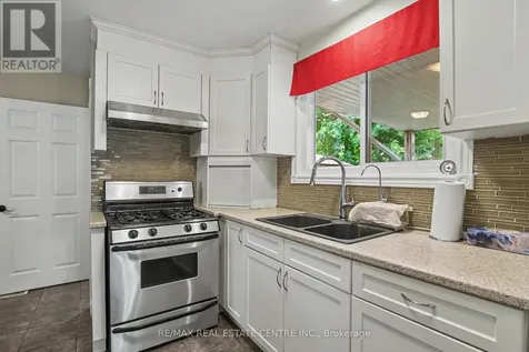 514 Havelock Drive Waterloo ON N2L 4N7