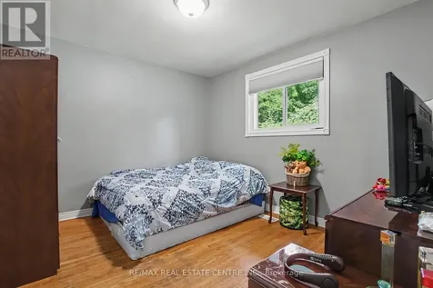 514 Havelock Drive Waterloo ON N2L 4N7