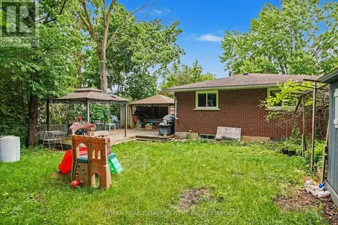514 Havelock Drive Waterloo ON N2L 4N7