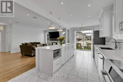 321 Serenade Crescent Ottawa ON K1X 0B9