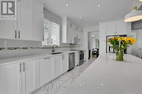 321 Serenade Crescent Ottawa ON K1X 0B9
