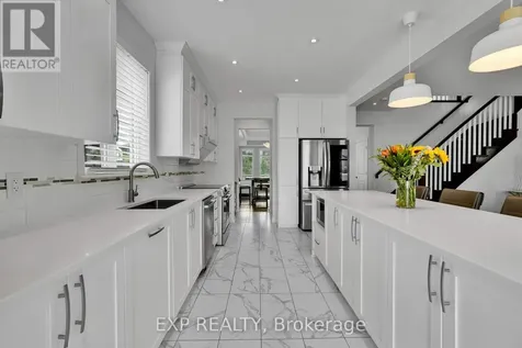 321 Serenade Crescent Ottawa ON K1X 0B9