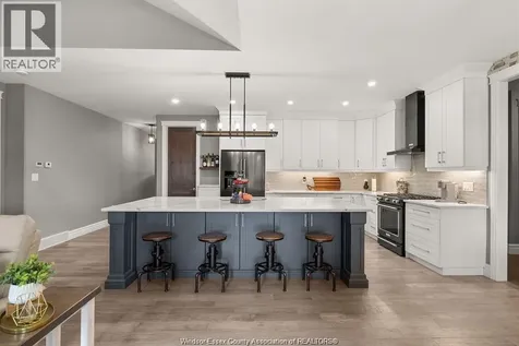 6072 Silver Maple Lasalle ON N9H 0C1