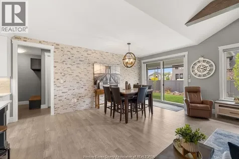 6072 Silver Maple Lasalle ON N9H 0C1