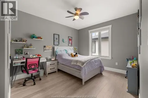 6072 Silver Maple Lasalle ON N9H 0C1
