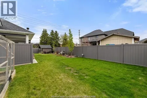 6072 Silver Maple Lasalle ON N9H 0C1