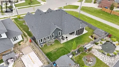 6072 Silver Maple Lasalle ON N9H 0C1
