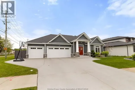 6072 Silver Maple Lasalle ON N9H 0C1