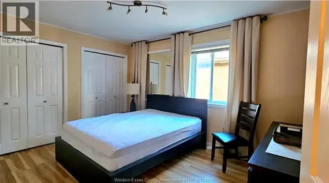 1805 Northway Windsor ON N9B 3M1