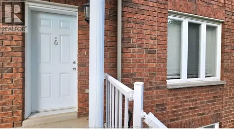 1805 Northway Windsor ON N9B 3M1