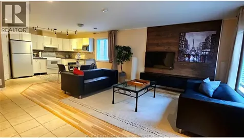 1805 Northway Windsor ON N9B 3M1